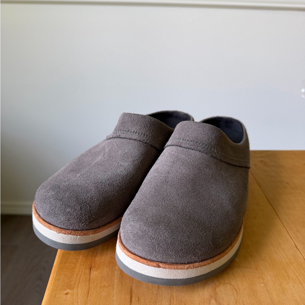 Women’s Merrell Slip-On Clogs, size 8
